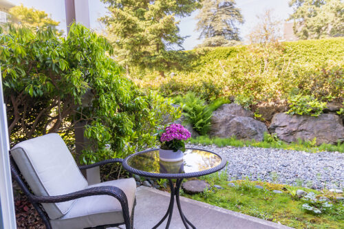 Cedars chair table outside