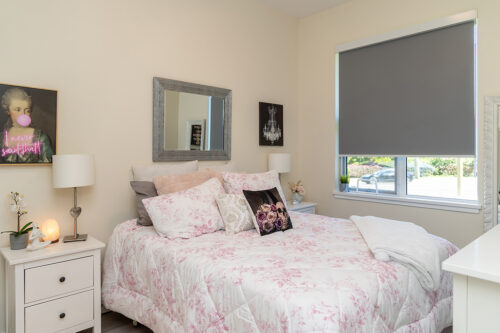 Woodlands unit bedroom