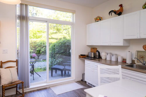 Cedars unit kitchen